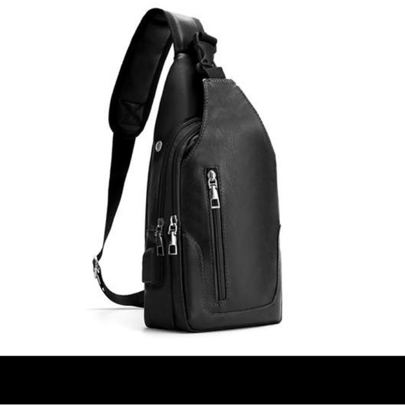 LEATHER🐝🐝USB CHARGING SPORT CROSSBODY - Picture 11 of 15